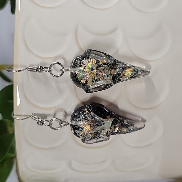Raven's Skull Sparkle Flecked Resin Drop Earrings, Unisex - Picture 6 of 7